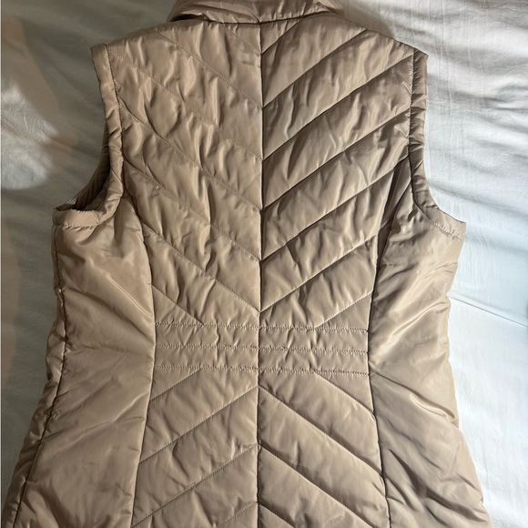 Calvin Klein Light Tan Quilted Jacket - Picture 2 of 3